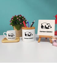 Uykucu Panda Tasarımlı Kişiye Özel Hediye Panda Ahşap Altlıklı Türk Kahvesi Fincanı Kalemlik Dekoratif Taş Baskı Hediye Seti