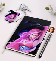 BK Gift Kişiye Özel Bayan Cadı Karikatürlü Siyah Defter Kalem Ve Anahtarlık Hediye Seti-4 (Model 1)