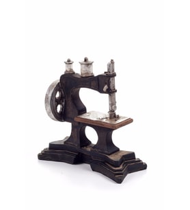 Maket Nostaljik Dekoratif Dikiş Makinesi Aleti Biblo Süs Eşyası (Karışık)
