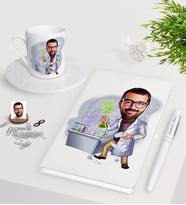 BK Gift Kişiye Özel Erkek Kimyager Karikatürlü Beyaz Defter Kalem Türk Kahvesi Fincanı Seti-1 (Model 1)