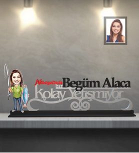 Kişiye Özel Balıkçı Karikatürlü Kolay Yetişmiyor Ahşap Biblo Bayan-1