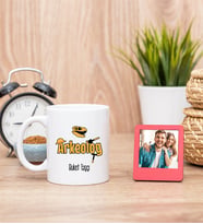 Arkeolog Beyaz Kupa Bardak ve Kırmızı Mini Fotoğraf Çerçevesi