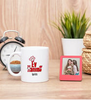 Ev Hanımı Beyaz Kupa Bardak ve Kırmızı Mini Fotoğraf Çerçevesi