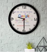 BK Gift Kişiye Özel Google Dünyanın En İyi Öğretmeni Ahşap Duvar Saati (Beyaz)