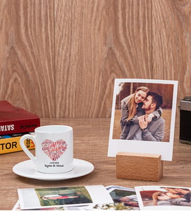 Kişiye Özel Kalpli Türk Kahvesi Fincanı ve Ahşap Standlı Polaroid Set