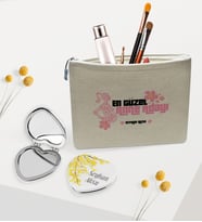 BK Gift Kişiye Özel Anne Adayı Keten Makyaj Çantası ve Kalp Ayna Hediye Seti-3 (Model 1)