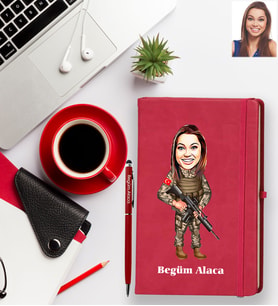Kişiye Özel Asker Karikatürlü Kırmızı Defter Kalem Hediye Seti Bayan-1