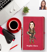 Kişiye Özel Asker Karikatürlü Kırmızı Defter Kalem Hediye Seti Bayan-1