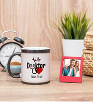 Doktora Hediye Sihirli  Kupa Bardak ve Kırmızı Mini Çerçeve