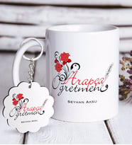BK Gift Kişiye Özel Arapça Öğretmeni Beyaz Kupa ve Anahtarlık Hediye Seti-1 (Model 1)