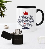 BK Gift Kişiye Özel Benim Kral Babam Siyah Kupa Bardak Benzinli Metal Çakmak Seti (Model 1)