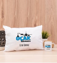 Uçak Mühendisi Dikdörtgen Yastık ve Beyaz Kupa Bardak