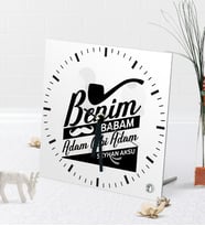 BK Gift Kişiye Özel Benim Babam Adam Gibi Adam Masaüstü Kare Cam Saat (Beyaz)