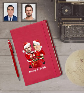 Kişiye Özel Yılbaşı Arkadaş Karikatürlü Kırmızı Defter Kalem Hediye Seti Model-1
