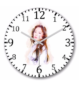 Taeyeon  Duvar Saati Bombeli Gercek Cam
