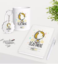 BK Gift Kişiye Özel En İyi Sınıf Öğretmeni Kupa Anahtarlık Beyaz Defter Kalem Hediye Seti-4 (Model 1)