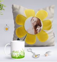 BK Gift Kişiye Özel Fotoğraflı Papatya Yastık Kupa Papatya Kolye ve Silver Anahtarlık Seti-3 (Model 1)