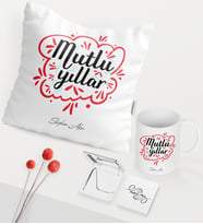 BK Gift Kişiye Özel Yılbaşı Mutlu Yıllar Temalı Beyaz Kupa Ayna Yastık Seti - 3