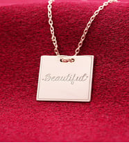 925 Ayar Gümüş Rose Beautiful Yazılı Kolye