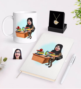 BK Gift Kişiye Özel Bayan Öğretmen Karikatürlü Beyaz Kupa Defter Kalem ve İsimli Papatya Kolye Hediye Seti-8 (Model 1)