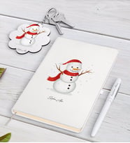 BK Gift Kişiye Özel Kardan Adam Beyaz Defter Kalem ve Anahtarlık Hediye Seti-2 (Model 1)