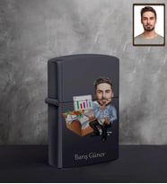 Kişiye Özel İş Adamı Karikatürlü UV Baskılı Siyah Benzinli Çakmak Bay-18
