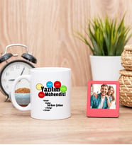 Yazılım Mühendisi Beyaz Kupa Bardak ve Kırmızı Mini Fotoğraf Çerçevesi