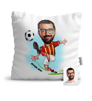 BK Gift Kişiye Özel Futbolcu Sarı Kırmızı Karikatür  Yastık  1