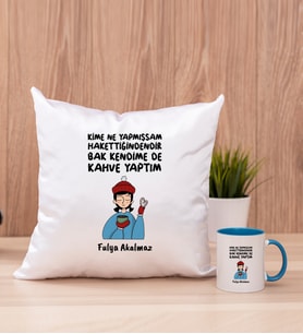 Bak Kendime De Kahve Yaptım Kare Yastık ve Mavi Kupa Bardak