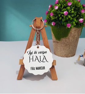 İyi ki Varsın Hala Tasarımlı Halaya Hediye Ahşap Anahtarlık