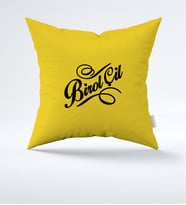 BK Gift Kişiye Özel İsimli  Sarı Yastık  1