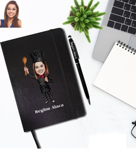Kişiye Özel Aşçı Karikatürlü Siyah Defter Kalem Hediye Seti Bayan-4