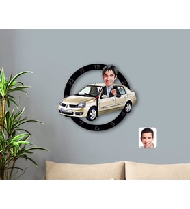 BK Gift Kişiye Özel Plakalı Erkek Renault Symbol Karikatürlü Ahşap Duvar Saati-1 (Beyaz)