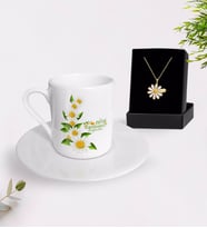 BK Gift Kişiye Özel Papatya Temalı En İyi Öğretmen Türk Kahvesi Fincanı ve İsimli Papatya Kolye Hediye Seti-8 (Model 1)