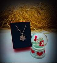 Kar Tanesi Kolye & Love Kar Küresi
