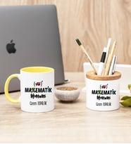 Matematik Öğretmeni Sarı Kupa Bardak Ve Kalemlik Hediye Seti