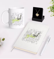 BK Gift Kişiye Özel Sınıf Öğretmeni Beyaz Kupa Defter Kalem ve İsimli Papatya Kolye Hediye Seti-4 (Model 1)