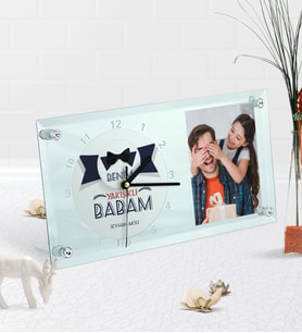 BK Gift Kişiye Özel Fotoğraflı Benim Yakışıklı Babam Masaüstü Cam Saat (Beyaz)