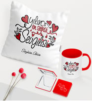 BK Gift Kişiye Özel Yılın En Seksi Sevgilisi Temalı Kırmızı Kupa Ayna Yastık Seti