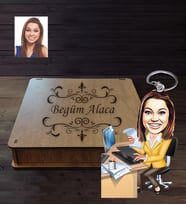 Kişiye Özel İş Kadını Karikatürlü  Ahşap Anahtarlık Kutulu Bayan-8