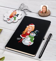BK Gift Kişiye Özel Kadın Yeni Yıl Karikatürlü Siyah Defter Kalem ve Anahtarlık Hediye Seti-2 (Model 1)