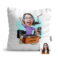 BK Gift Kişiye Özel Bayan Radyocu Karikatür  Yastık  1