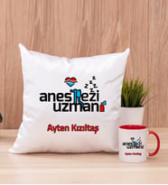 Anestezi Uzmanı Kare Yastık ve Kırmızı Kupa Bardak