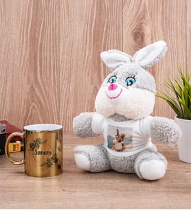 İsme Özel Çiçek Desenli Gold Kupa Bardak ve Peluş Tavşan