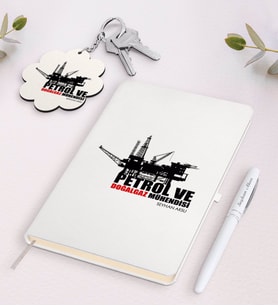 BK Gift Kişiye Özel Petrol Ve Doğalgaz Mühendisi Beyaz Defter Kalem Ve Anahtarlık Hediye Seti (Model 1)