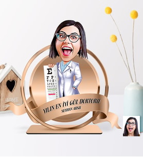 BK Gift Kişiye Özel Yılın En İyi Bayan Göz Doktoru Karikatürlü 3D Ahşap Biblo Plaket