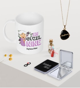 BK Gift Kişiye Özel En Güzel Nine Kupa Ayna ve Siyah Mineli Kolye Seti (Model 1)