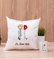 Doktor Karikatürü Kare Yastık ve Beyaz Kupa Bardak