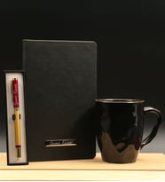 Kişiye Özel Kırmızı/Gold Kalem& Siyah Termo Defter& Siyah Kupa Hediye Seti