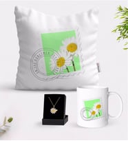 BK Gift Kişiye Özel Papatya Temalı En İyi Öğretmen Beyaz Kupa Yastık ve İsimli Papatya Kolye Hediye Seti-10 (Model 1)